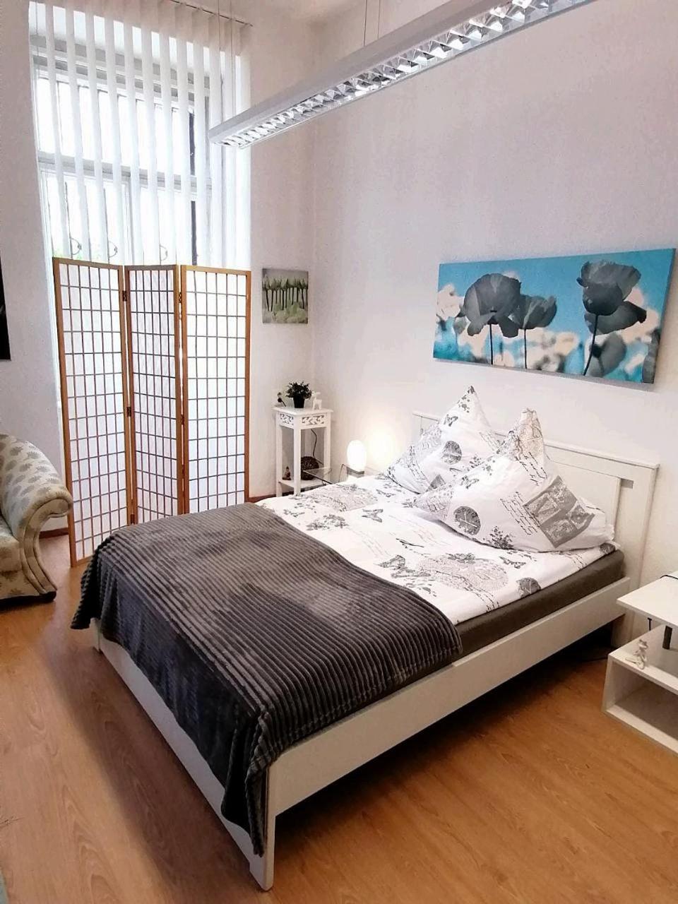 Nr 3 Grosszuegiges Kamin-Zimmer Mit King-Size Bett Im Zentrum Анаберг-Бухолц Екстериор снимка